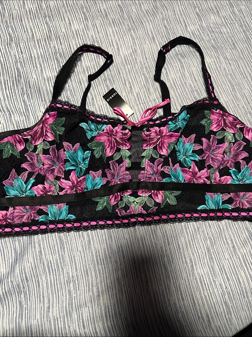 Torrid - Picture 1 of 4